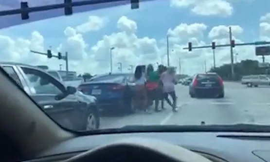 Road Rage Turns into Street Brawl as 4 Woman Beat Each Other Down in Florida