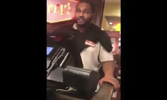 Customers Call Police On A Denny’s Manager For Being Drunk While Taking Orders!