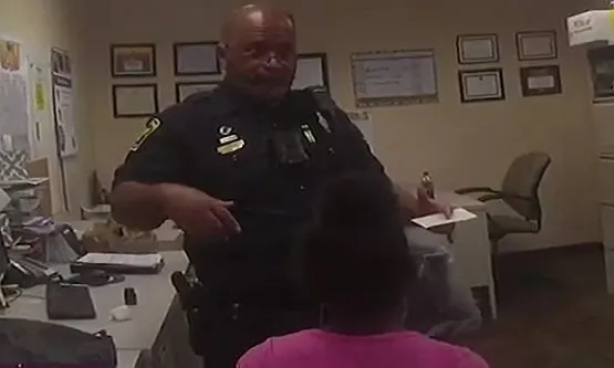 Ohio Cop Lectures 11-Year-Old Girl After He Tased Her For Allegedly Shoplifting!