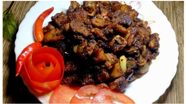 Sprinkle the water with the spicy fried recipe/steem-bounty.