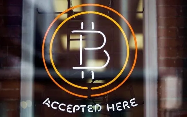 Bitcoin left six thousand dollars!