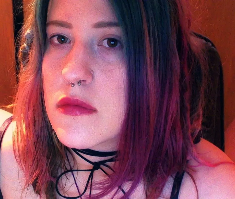 The @Lauralemons Suicide SHOCKER Depression  is REAL NOT ART