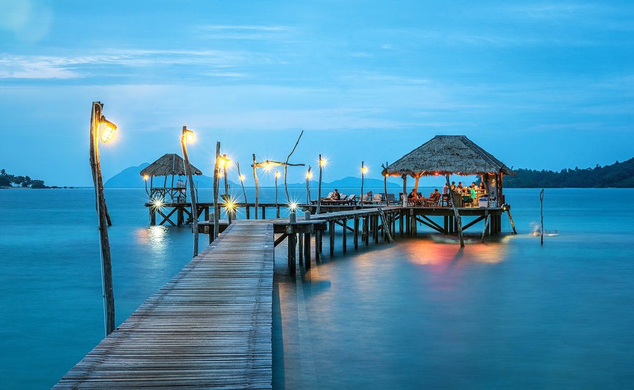 Beach Vacation, Underwater Observatory, Zero Privacy Hotel Room