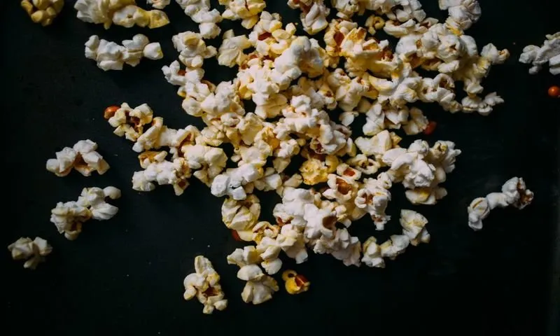 Why You Binge Eat at Night—And How to Stop Eating At Night