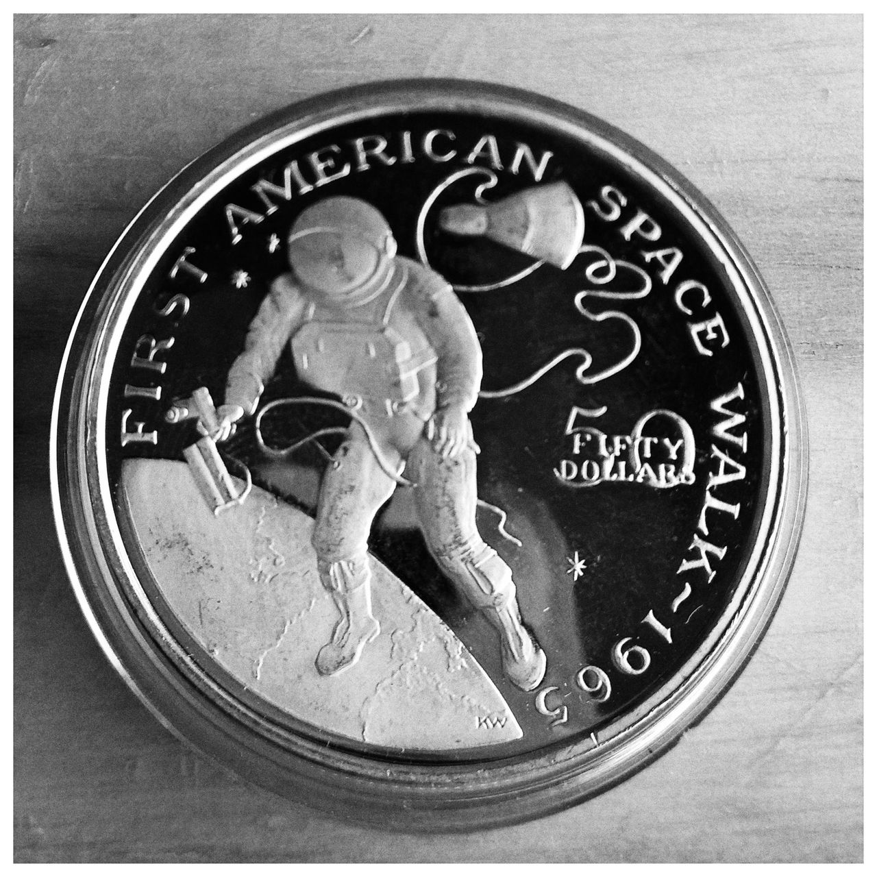 New coin : 50 dollars first Men on the moon.