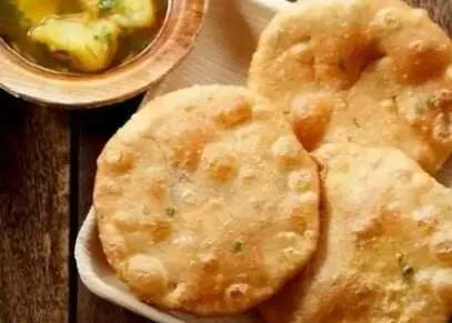 Make funny khukuri with mung beans