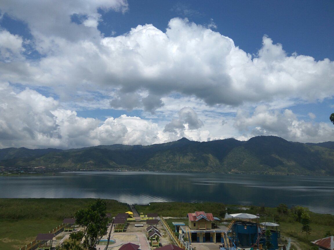 Scanery of "lut tawar" on the afternoon