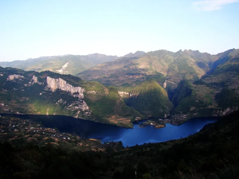 There is a mysterious village, where the only way out is by boat, and live a life of isolation.