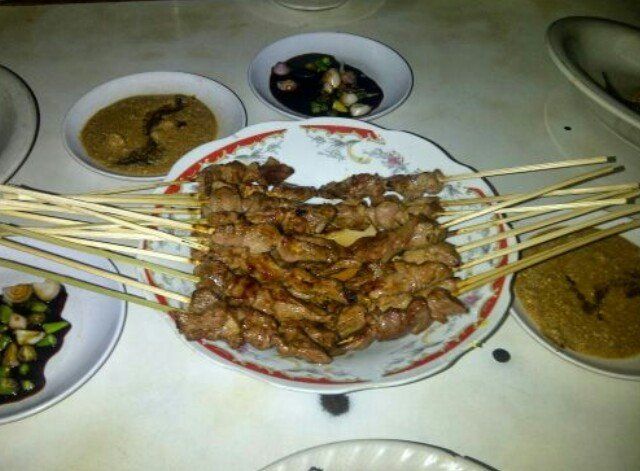 To Bandung but do not stop at 10 culinary tonight? Hmm loss!