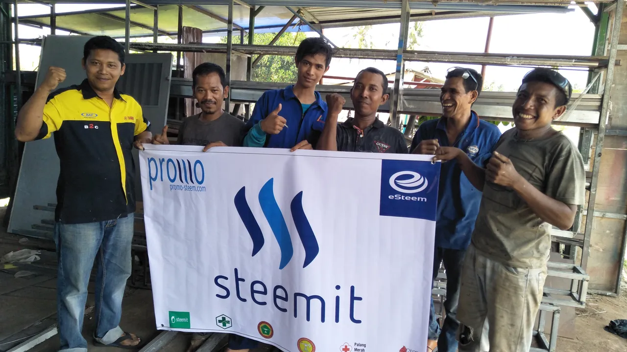 introducing steemit to colleagues by @romiteknik