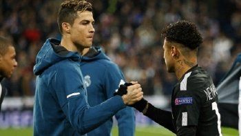 Neymar plays better than Ronaldo: Xavi