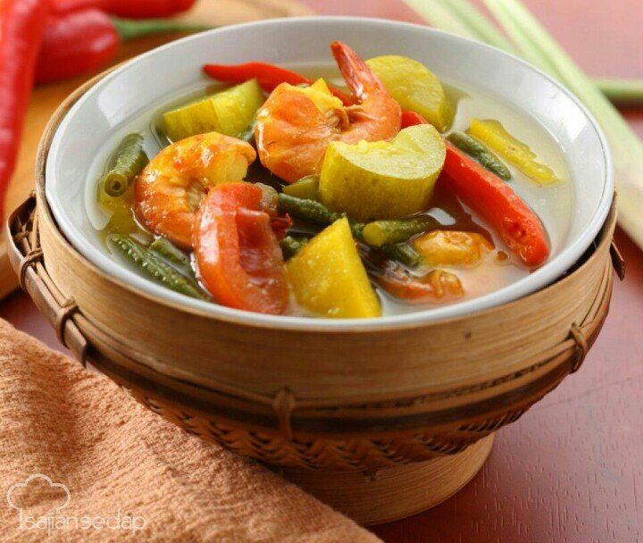 Enjoy a refreshing Asem Vegetable Dinner at Dinner.