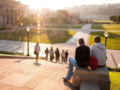 Rencontres au Collège: Commencer votre année de première année