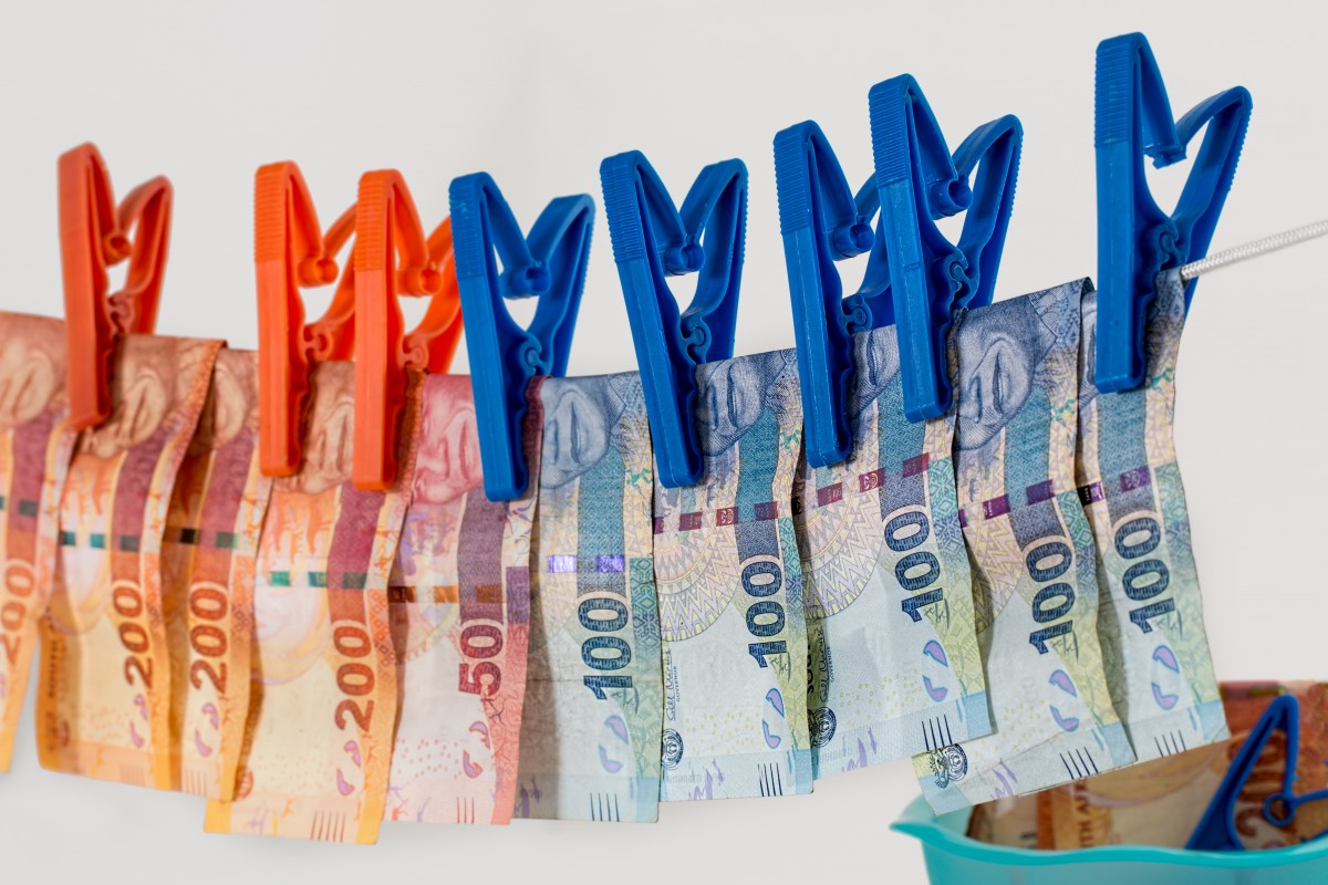 Ponzi Scheme :: How can you protect Yourself?