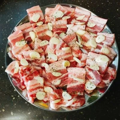 귀귀cooking) 삼겹살 비빔면(pork belly&spicy noodles)
