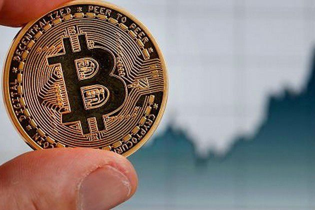 Index Bitcoinového Nešťastia a Krypto kreditka s chash-backom