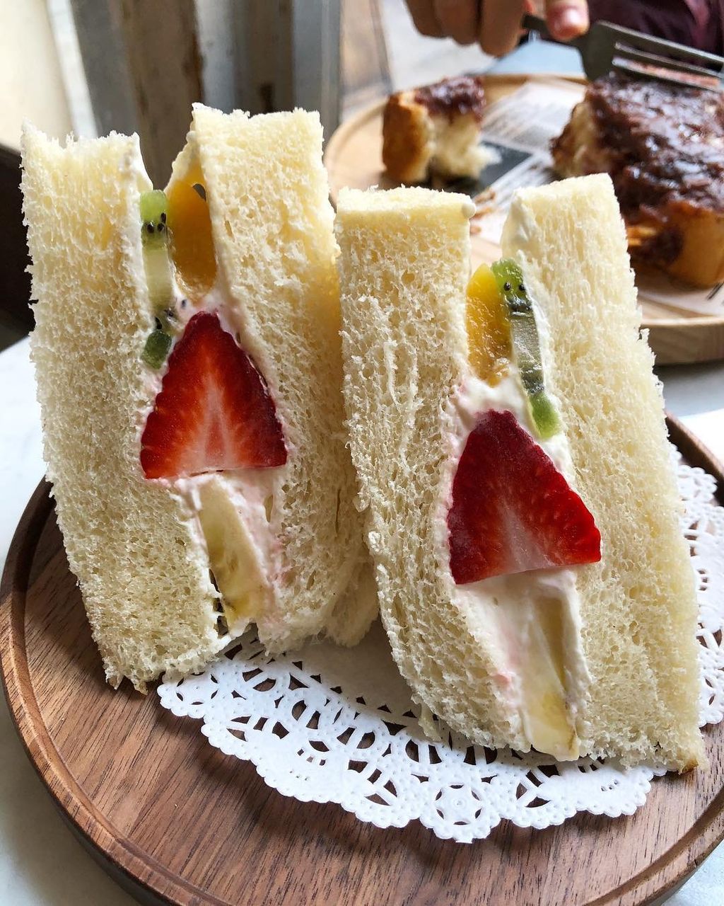 Adorable Japanese fruit sandwich