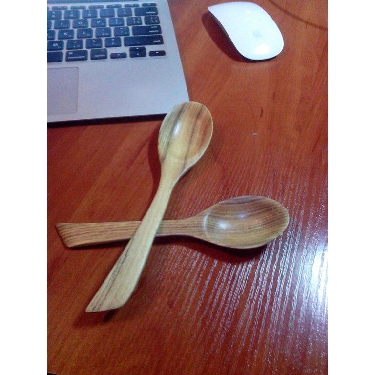 Wooden spoon - деревянная ложка