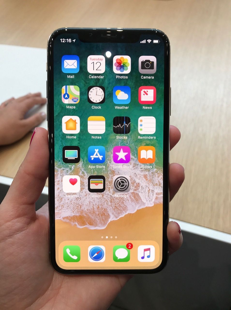 IPHONE, DISEÑADO EN CALIFORNIA PERO HECHO EN CHINA. TRASFONDO DEL DEFICIT COMERCIAL
