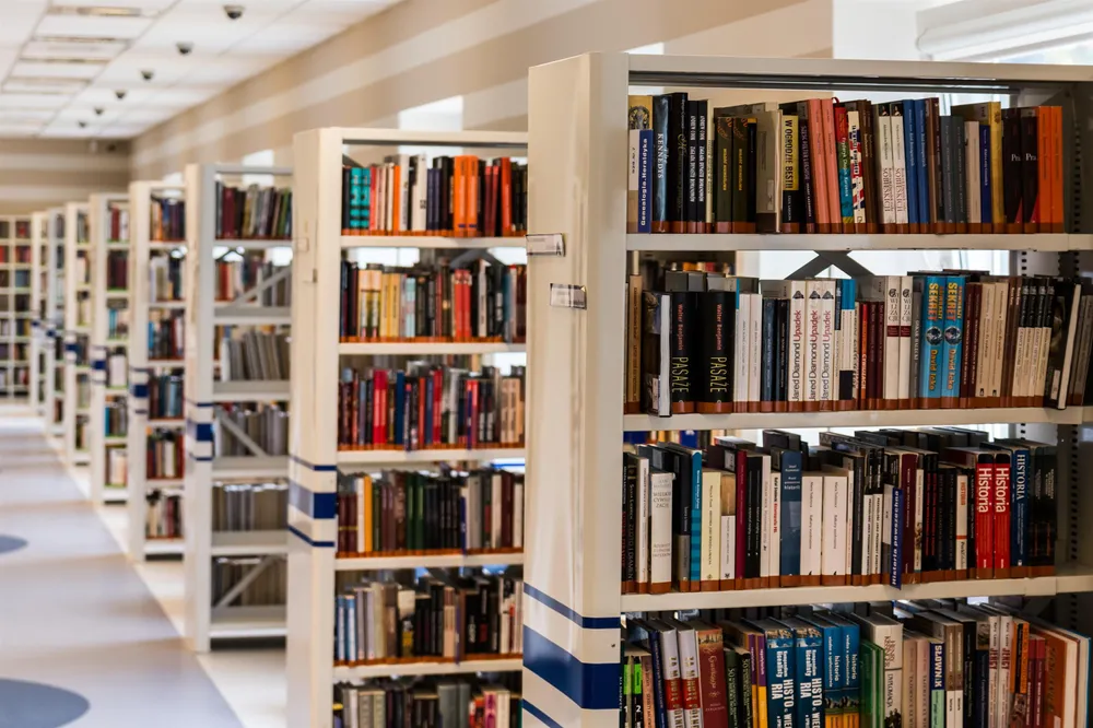 Book Around You #4 - Curation of Book Posts