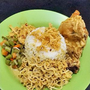 Review of Warung Kuning (WARNING)
