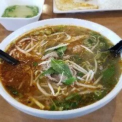 Review of Lac Vien Vietnamese Restaurant