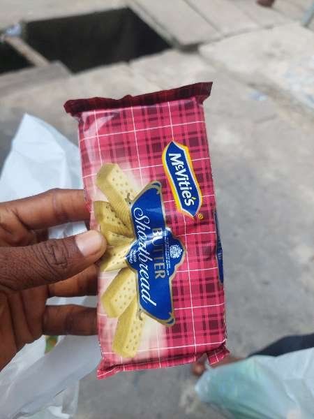 I visited Kcee Kcee Supermarket & paid Hive Dollars & here is my review