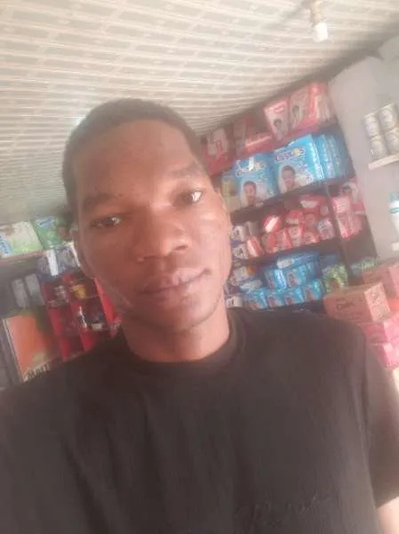 I visited Dikkies Supermarket & paid Hive Dollars & here is my review