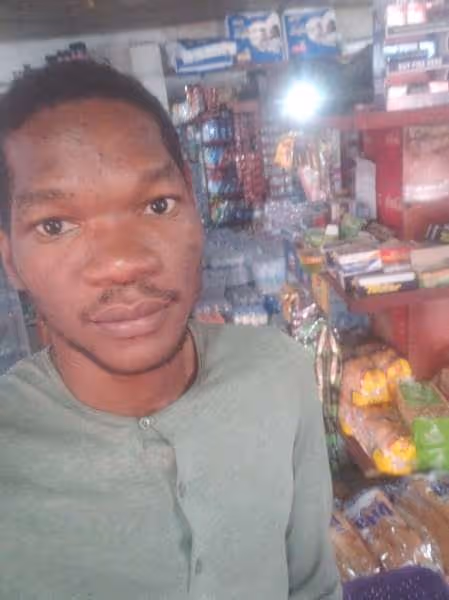 I visited Dikkies Supermarket & paid Hive Dollars & here is my review