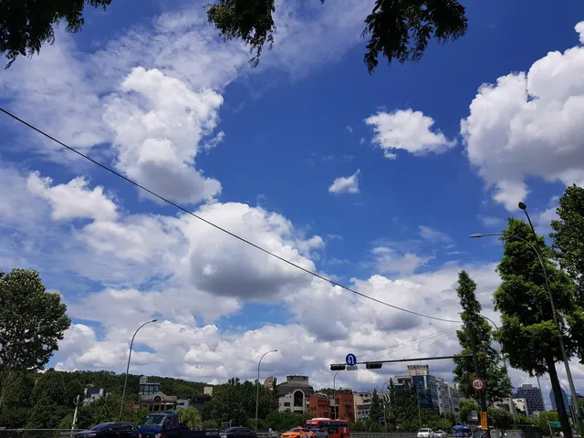하늘 사진 업로드 테스트 입니다.