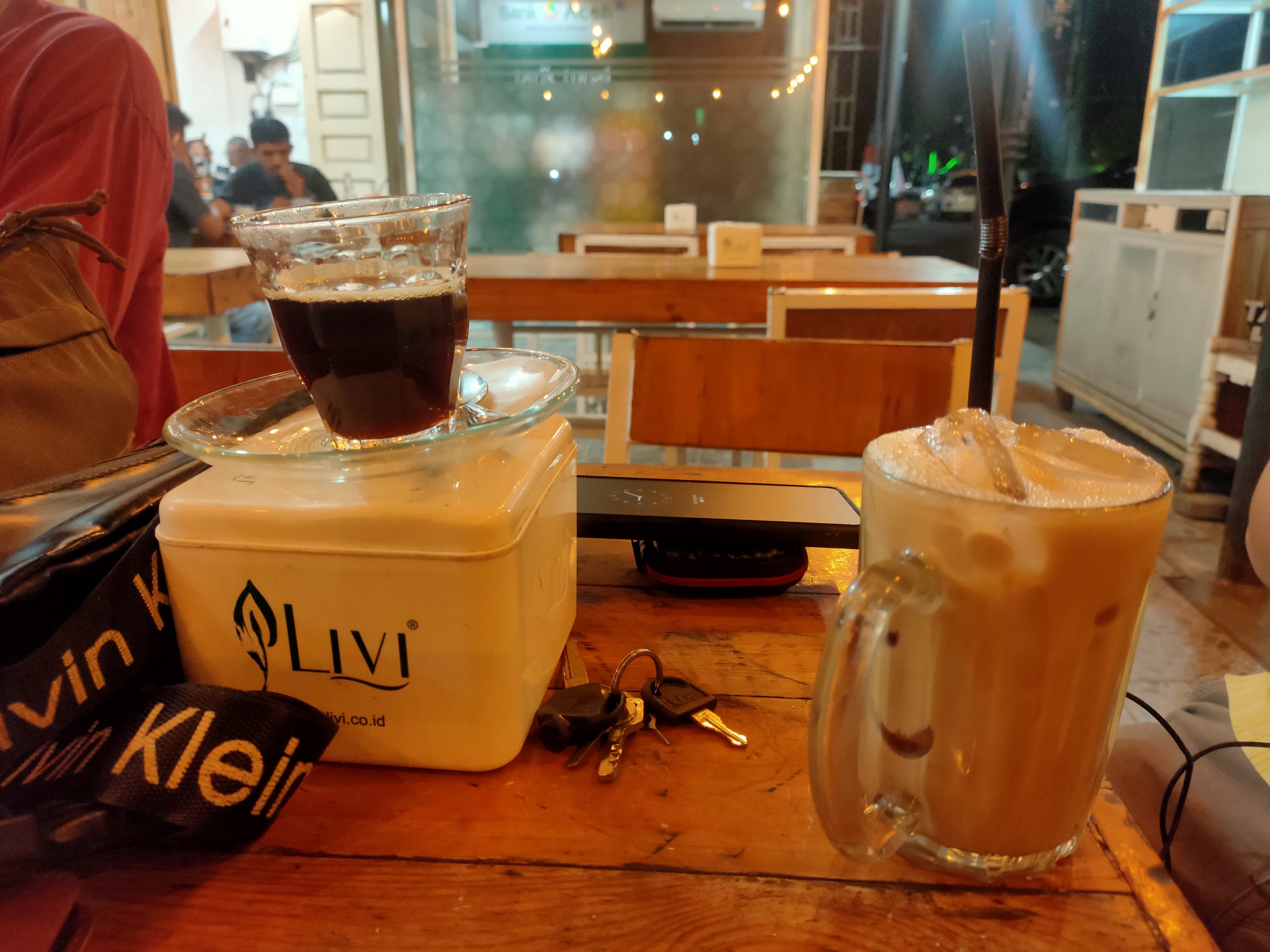 alt