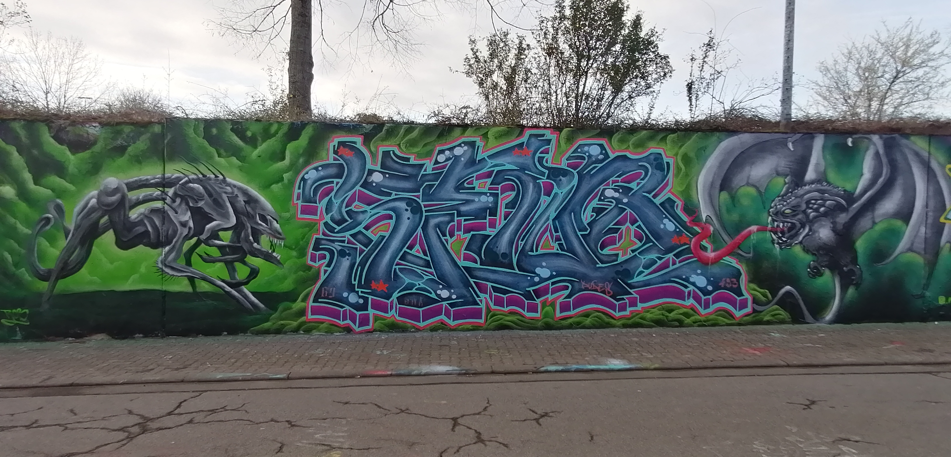 alt