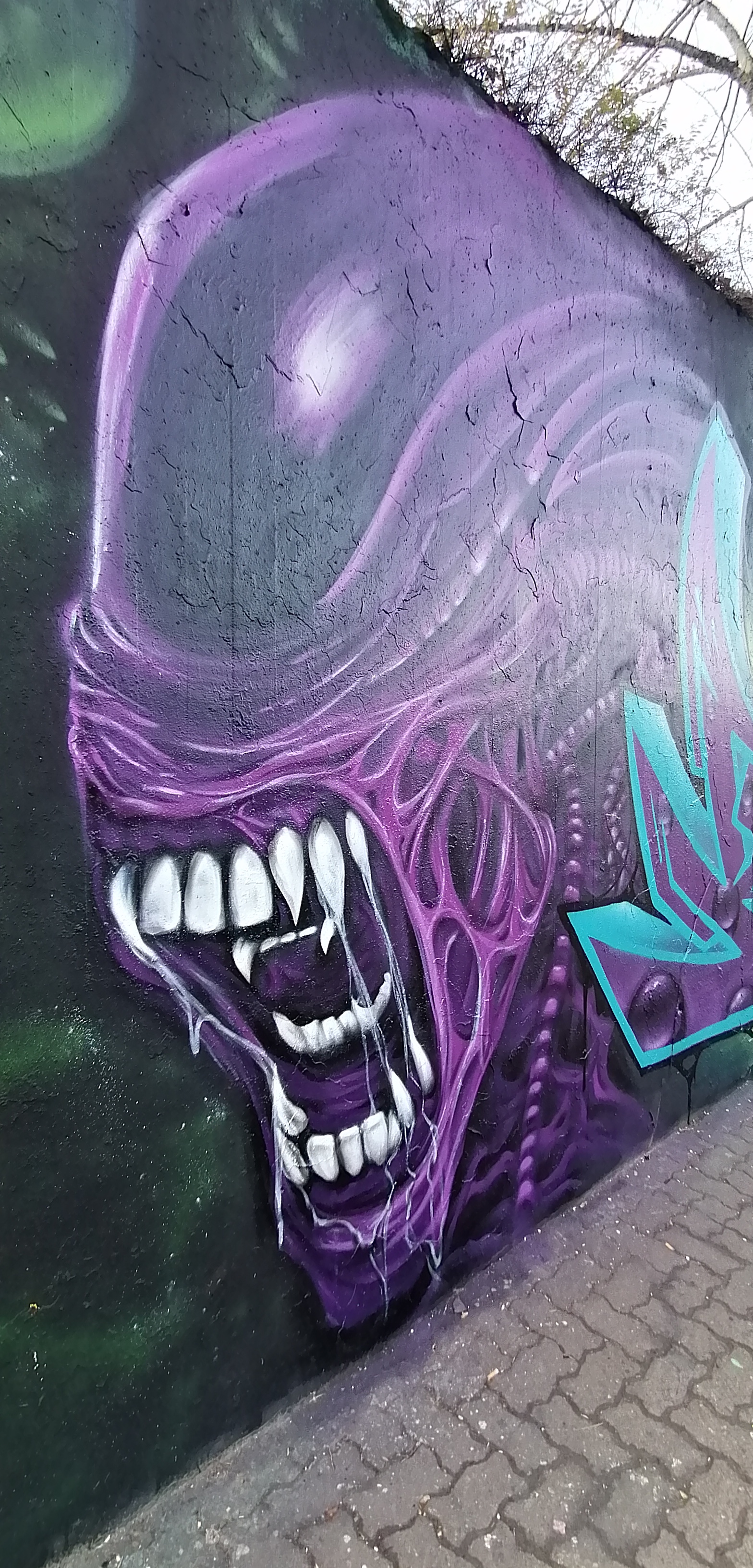 alt