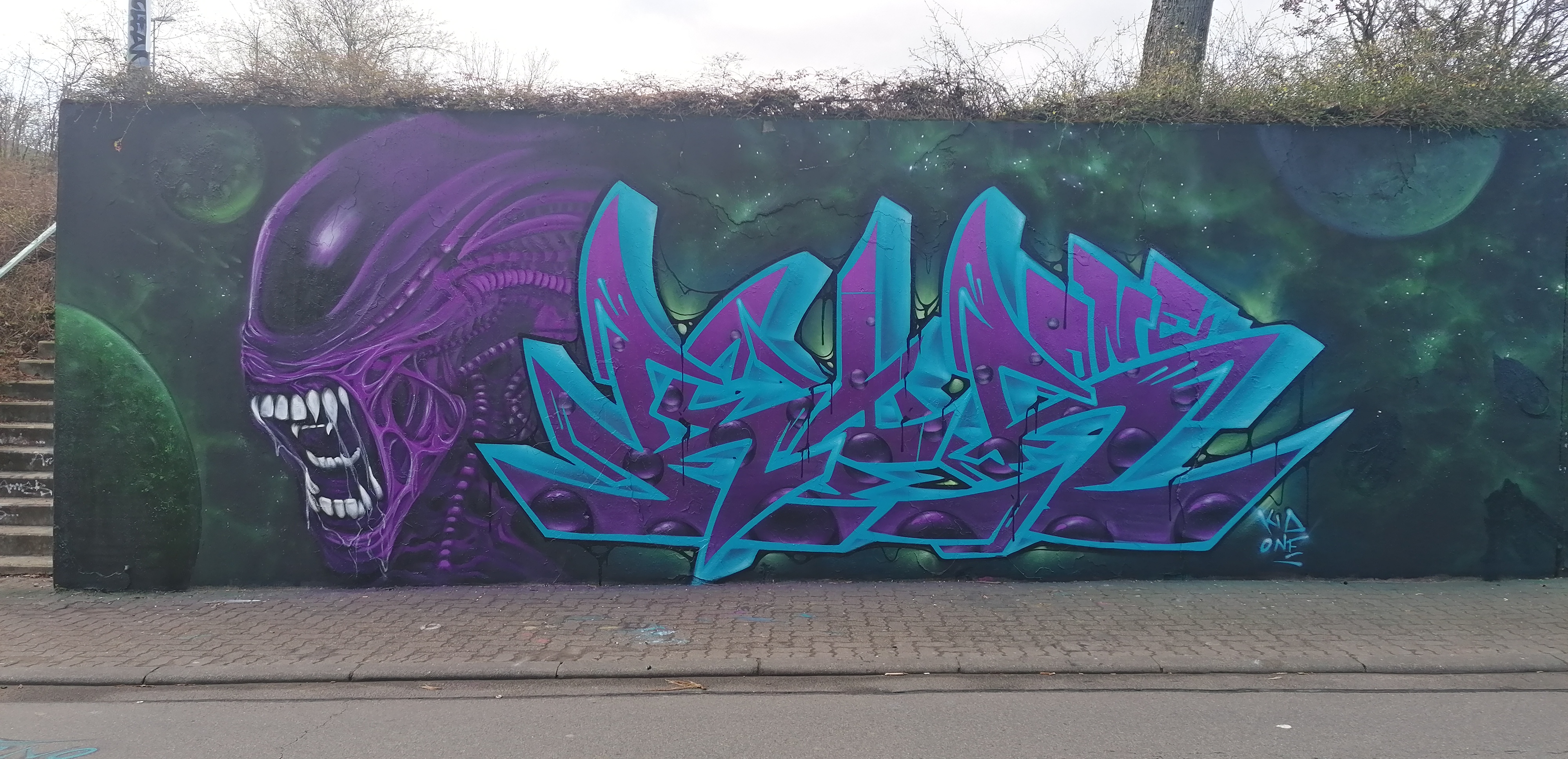 alt