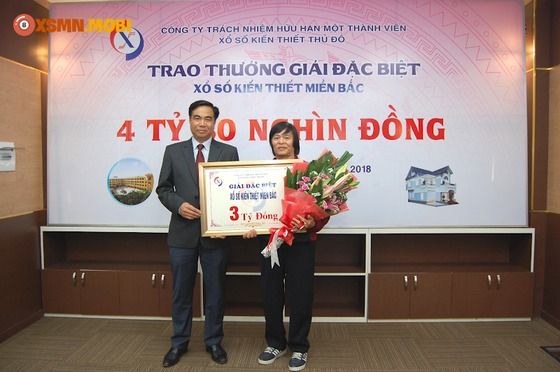 Xổ số kiến thiết tổ chức trao thưởng cho người chiến thắng