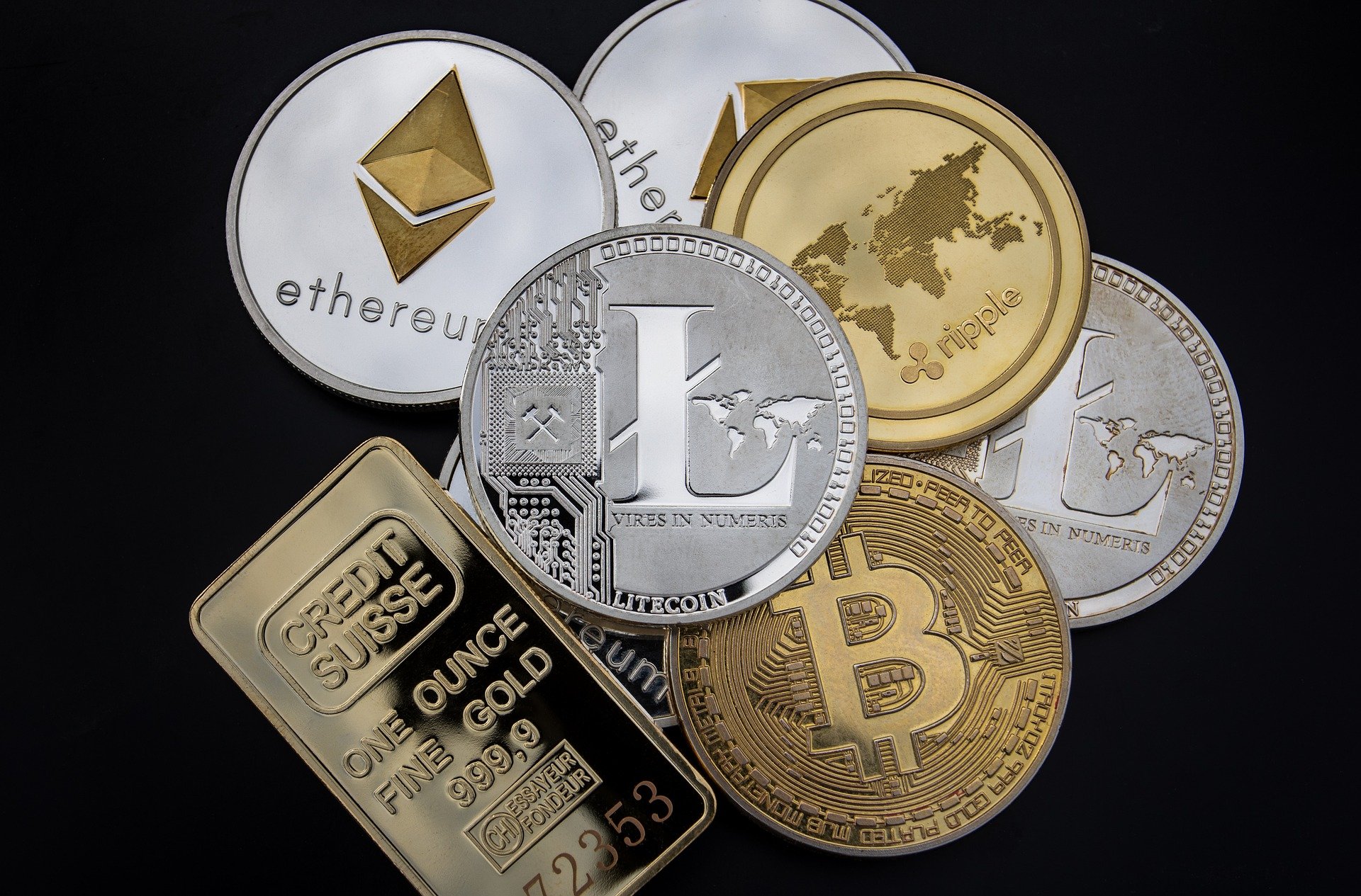 cryptocurrency_g5c7e49a03_1920.jpg