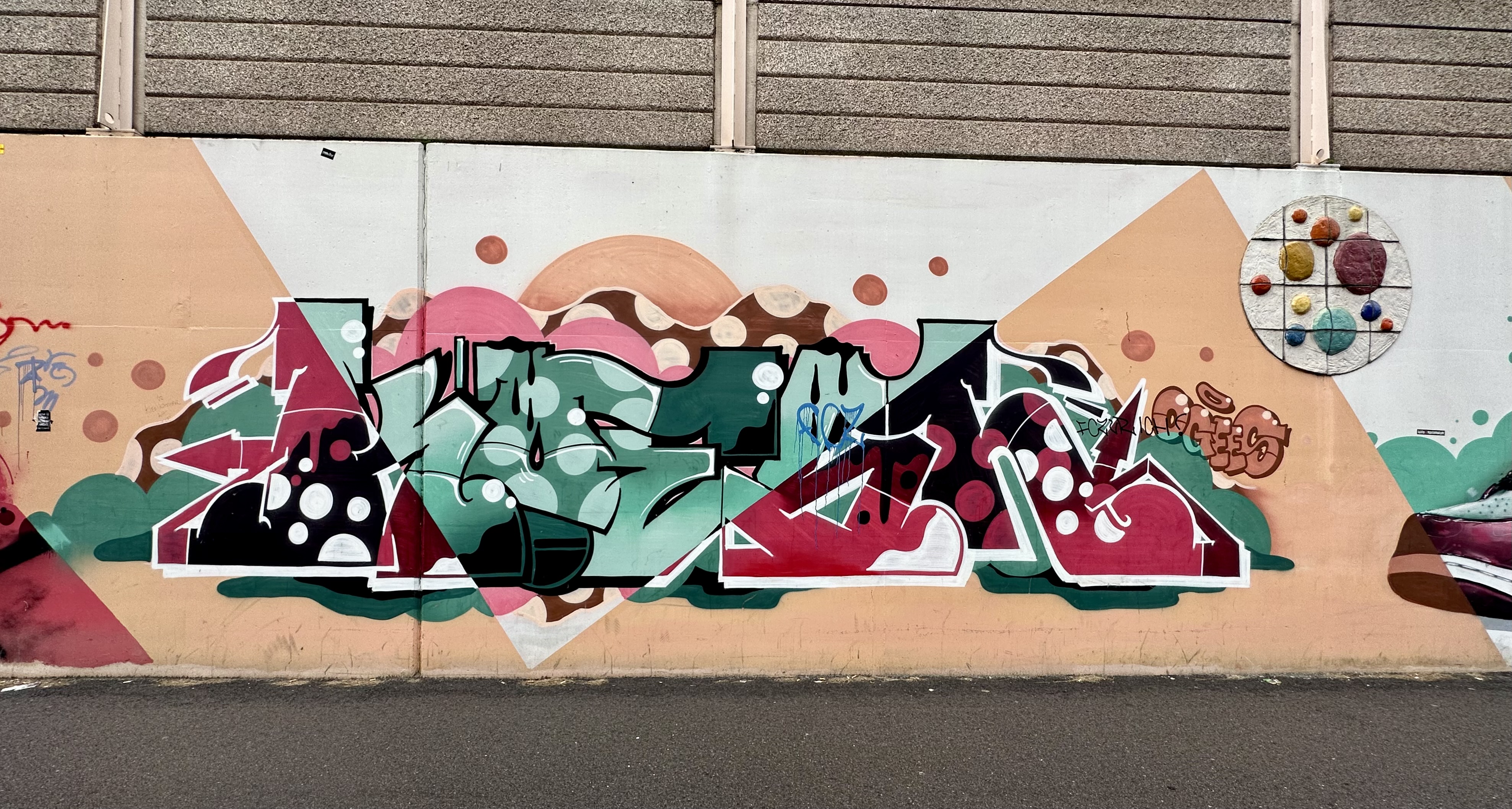 alt