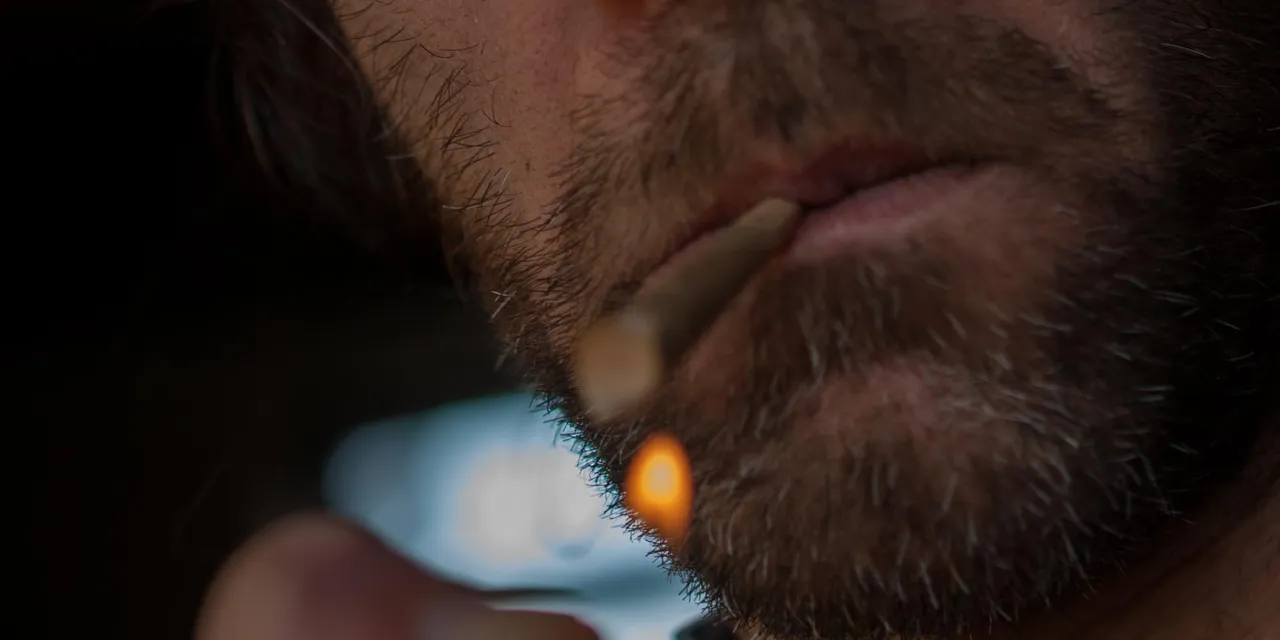 smoking02.jpg