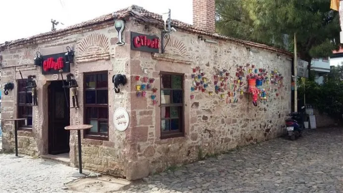 alt