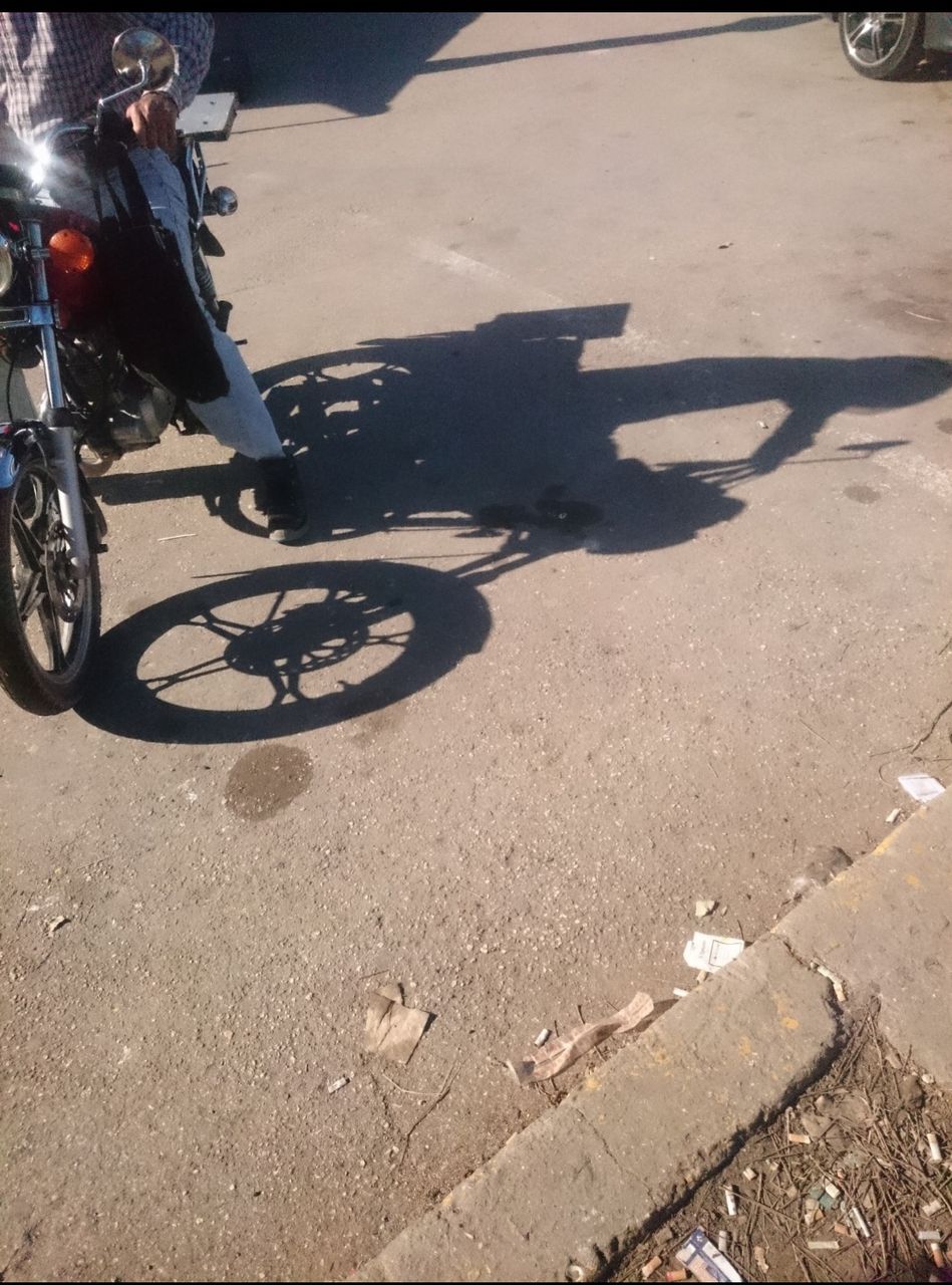 The Shadow That Speeds on the Asphalt. [EN/ES] Entry for the Shadow Hunters SMASh Contest-Round 408.
