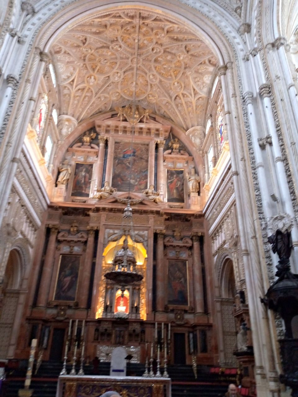 altar principal catedral.jpg