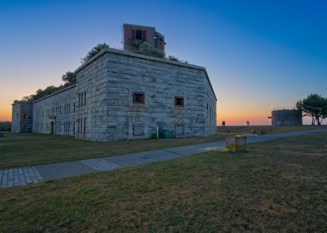 fort rodman-2.jpg