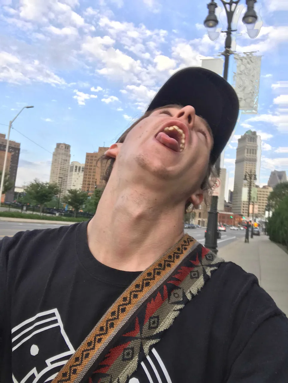 alt