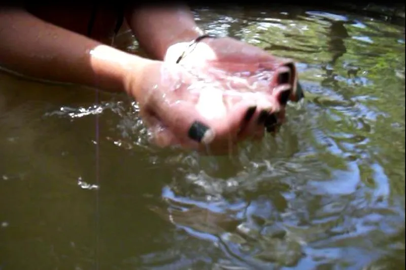 Agua de una de las pozas.jpg