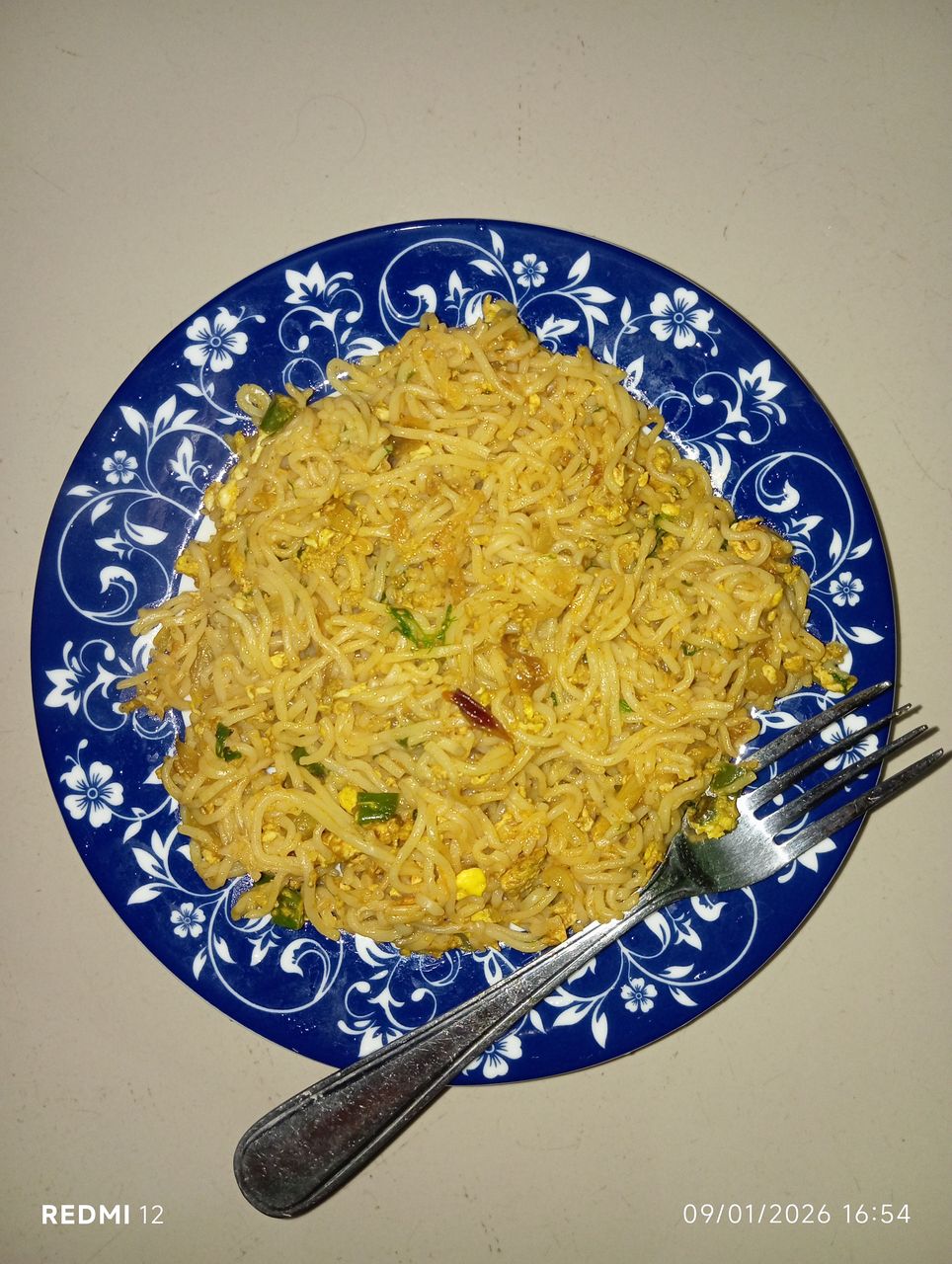 Today's recipe: 🍜 Mr. Noodles made with instant eggs | threespeak.tv | Hive food |