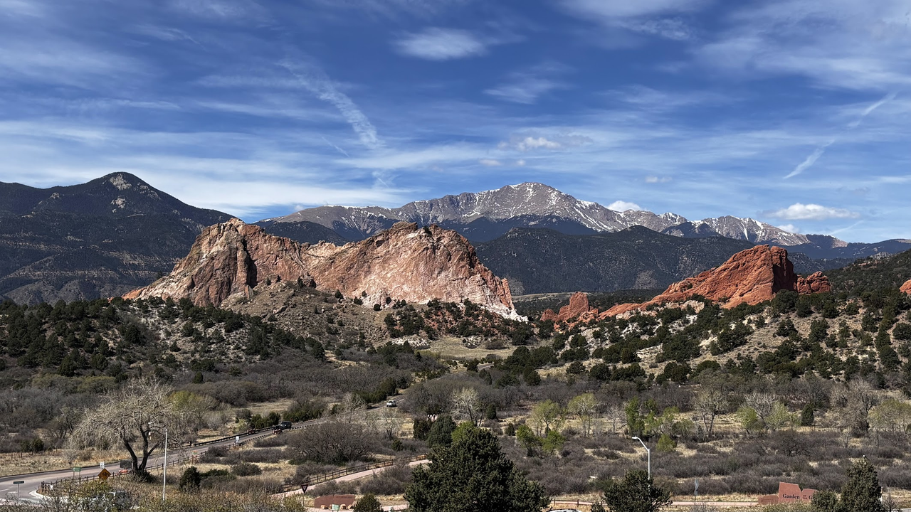 Garden of the gods Park, view from Visitor Center. Pikes Peak (4302m a.s.l.) is visible in the background, center