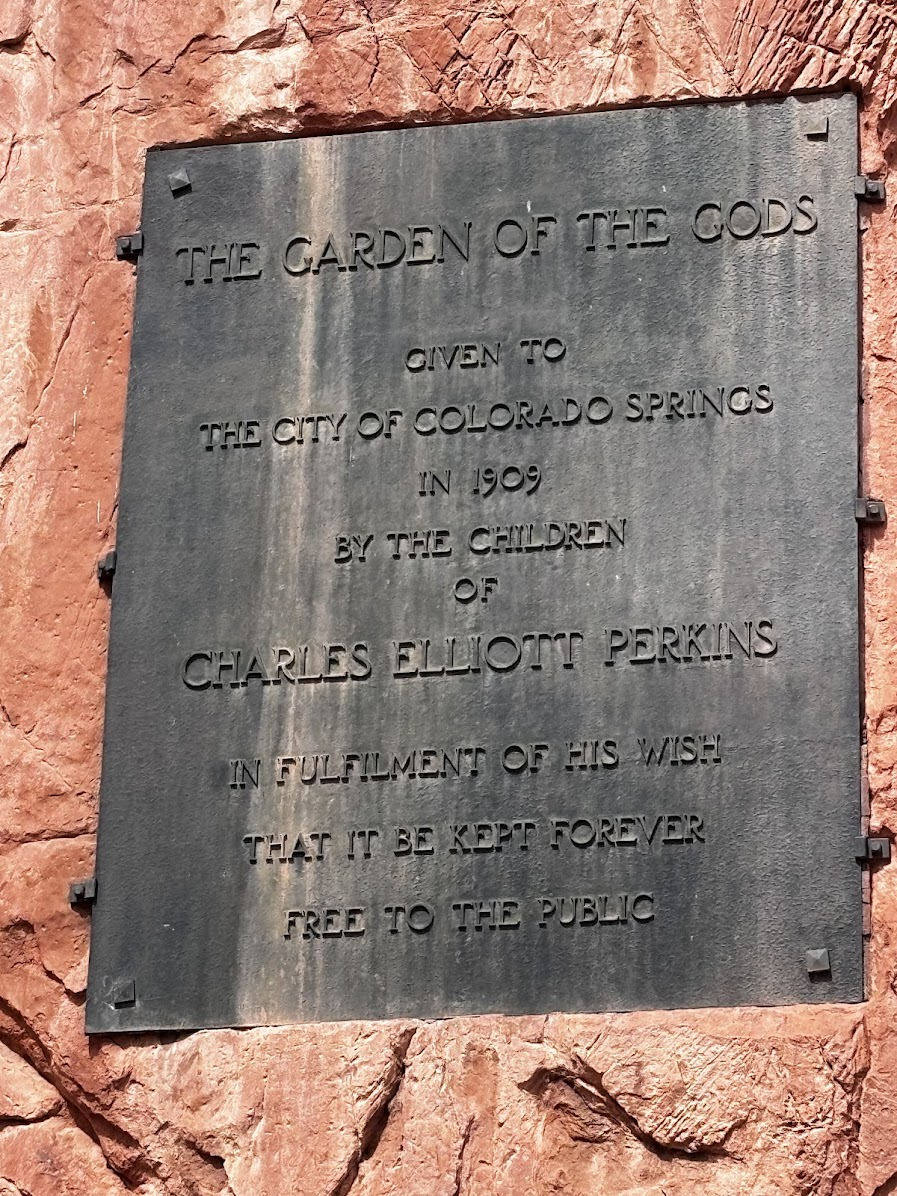 Plaque commemorating the donation of the Park to the city of Colorado Springs