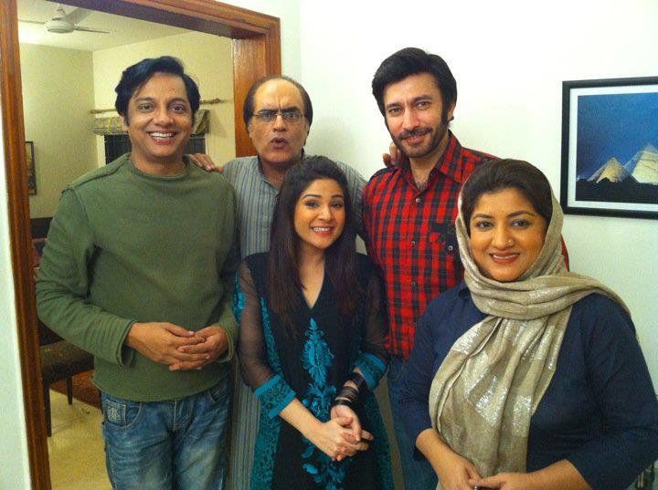Mehmood Aslam with family
