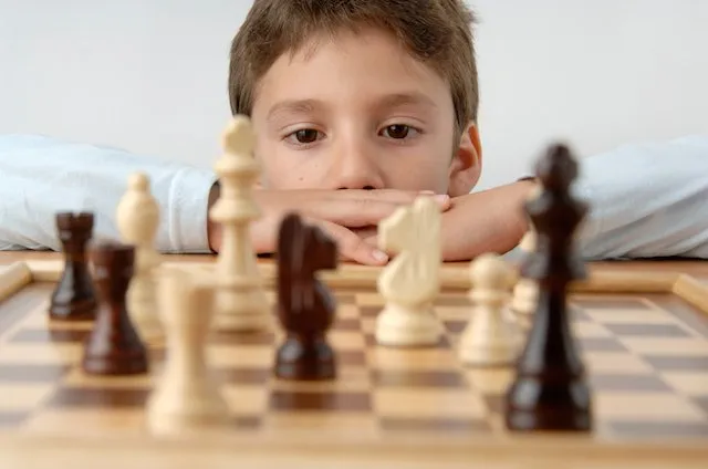 Resultado de imagen para How does it benefit children to learn to play chess?