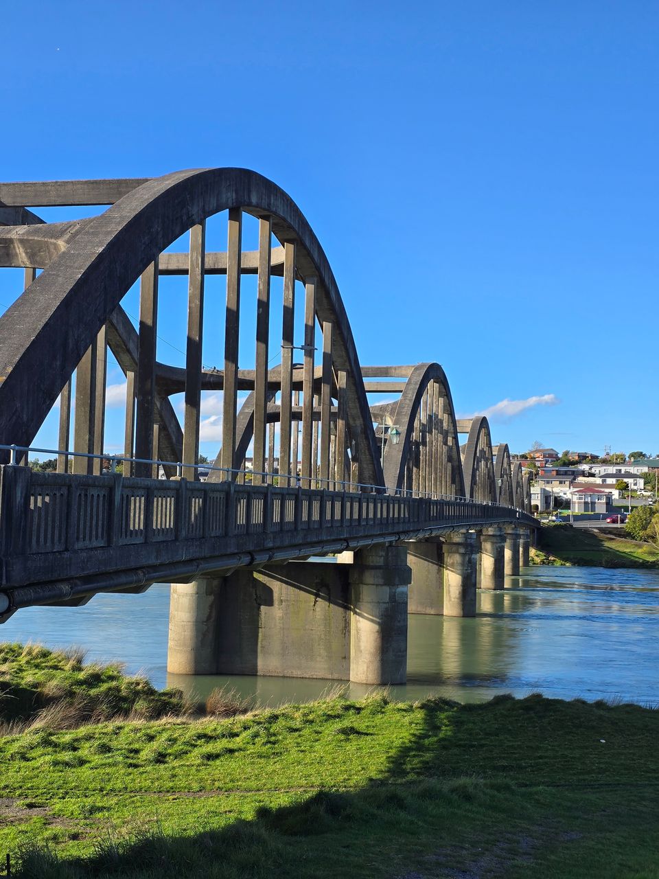 Peaceful Scenery at Balclutha Bridge 🇳🇿